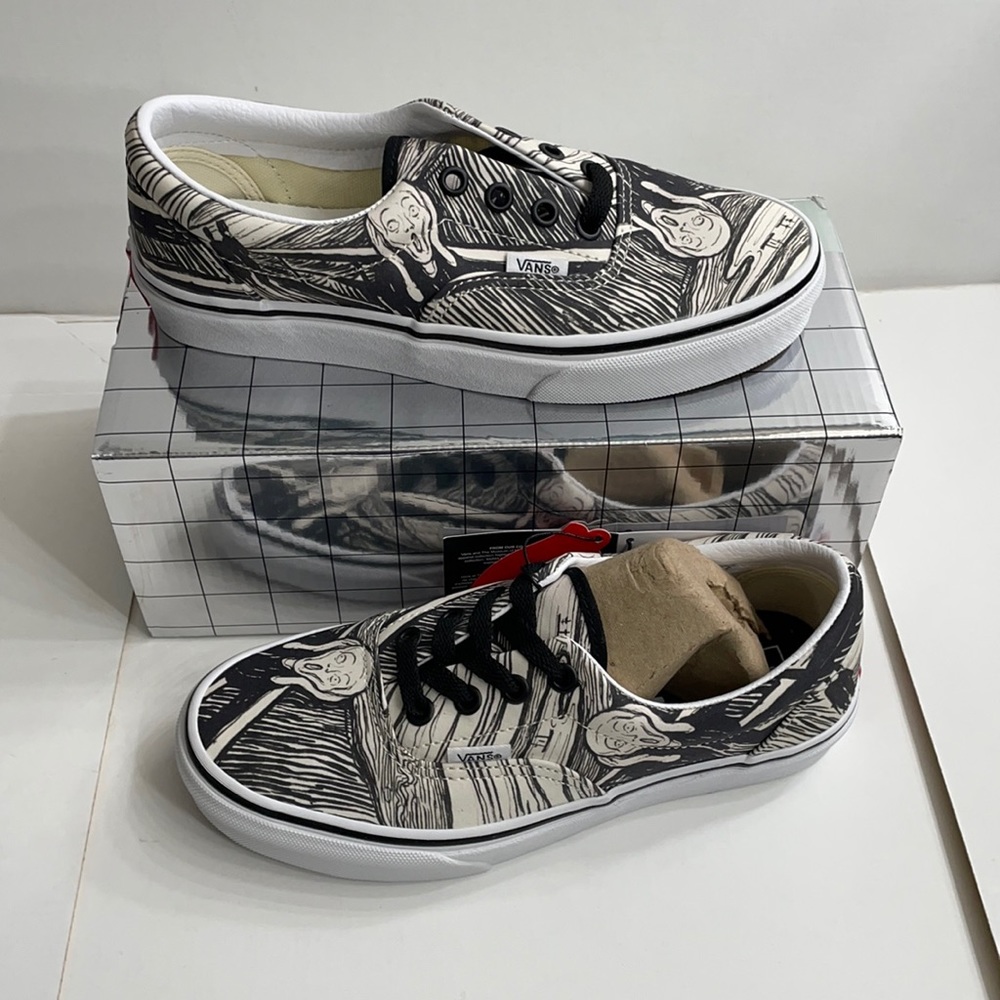Vans MoMA collection Classic Era women’s size 6